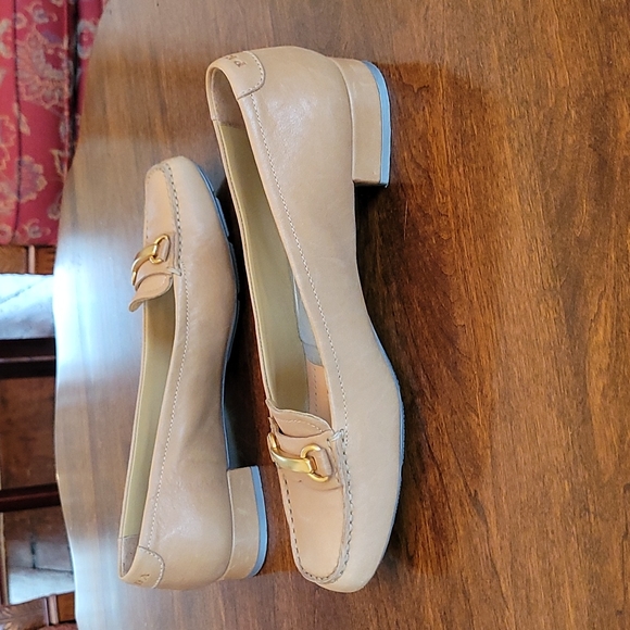 Prada Leather Loafers - Picture 6 of 12